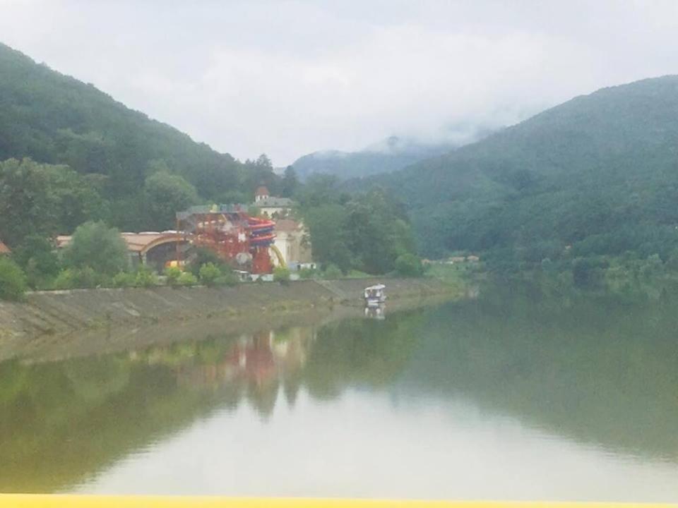 Hotel Ostrov คาลิมาเนช ภายนอก รูปภาพ